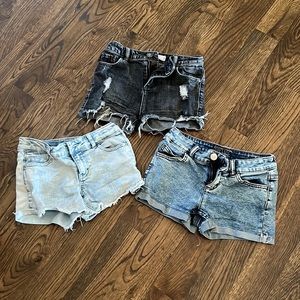 All sized similar between 8-10